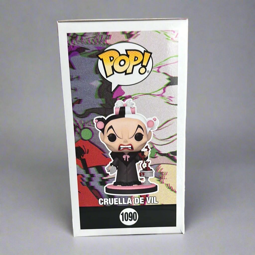 Funko Pop! Disney Villains 101 Dalmatians Cruella De Vil with Phone Exclusive #1090!