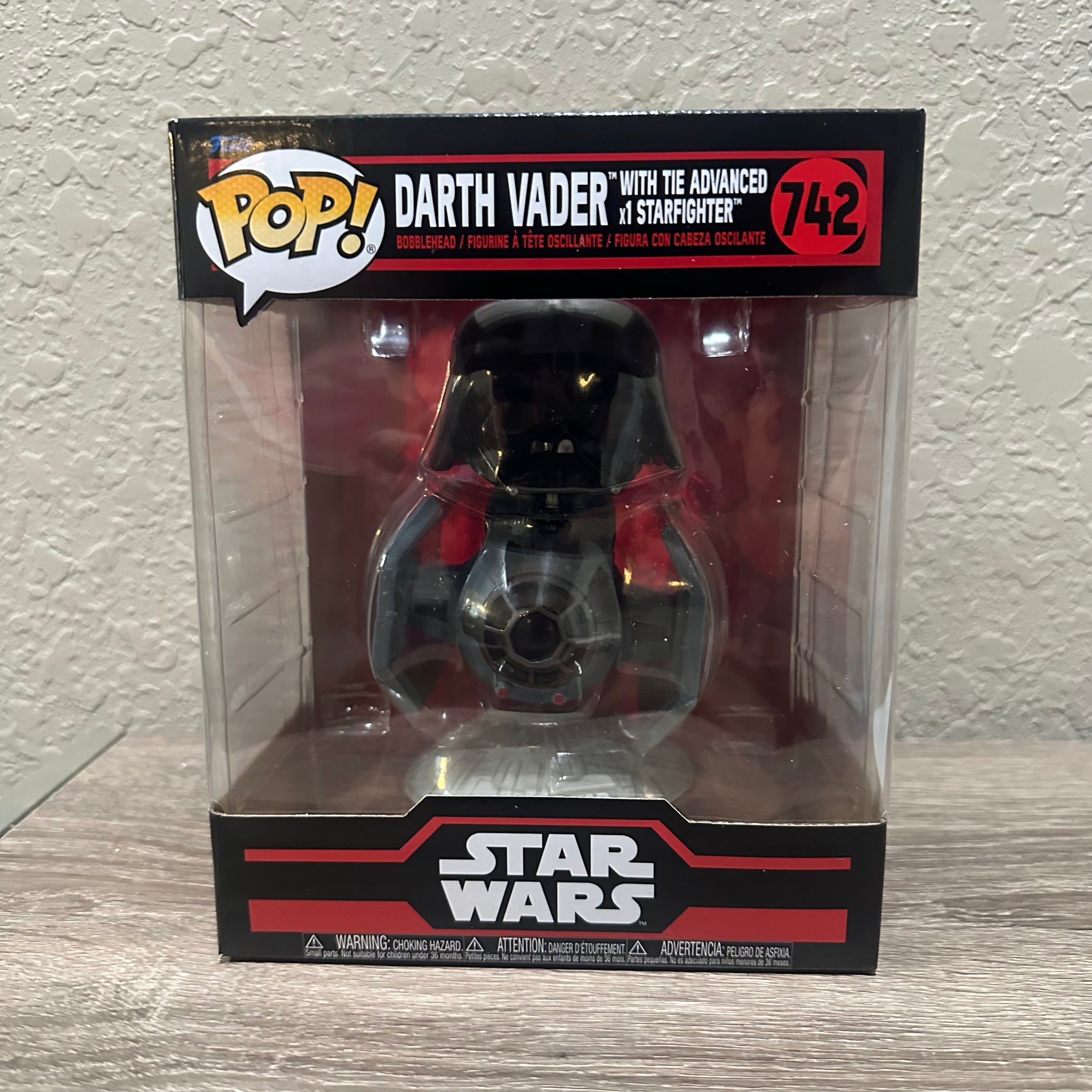 Funko Pop! Star Wars Darth Vader with Tie Advanced x1