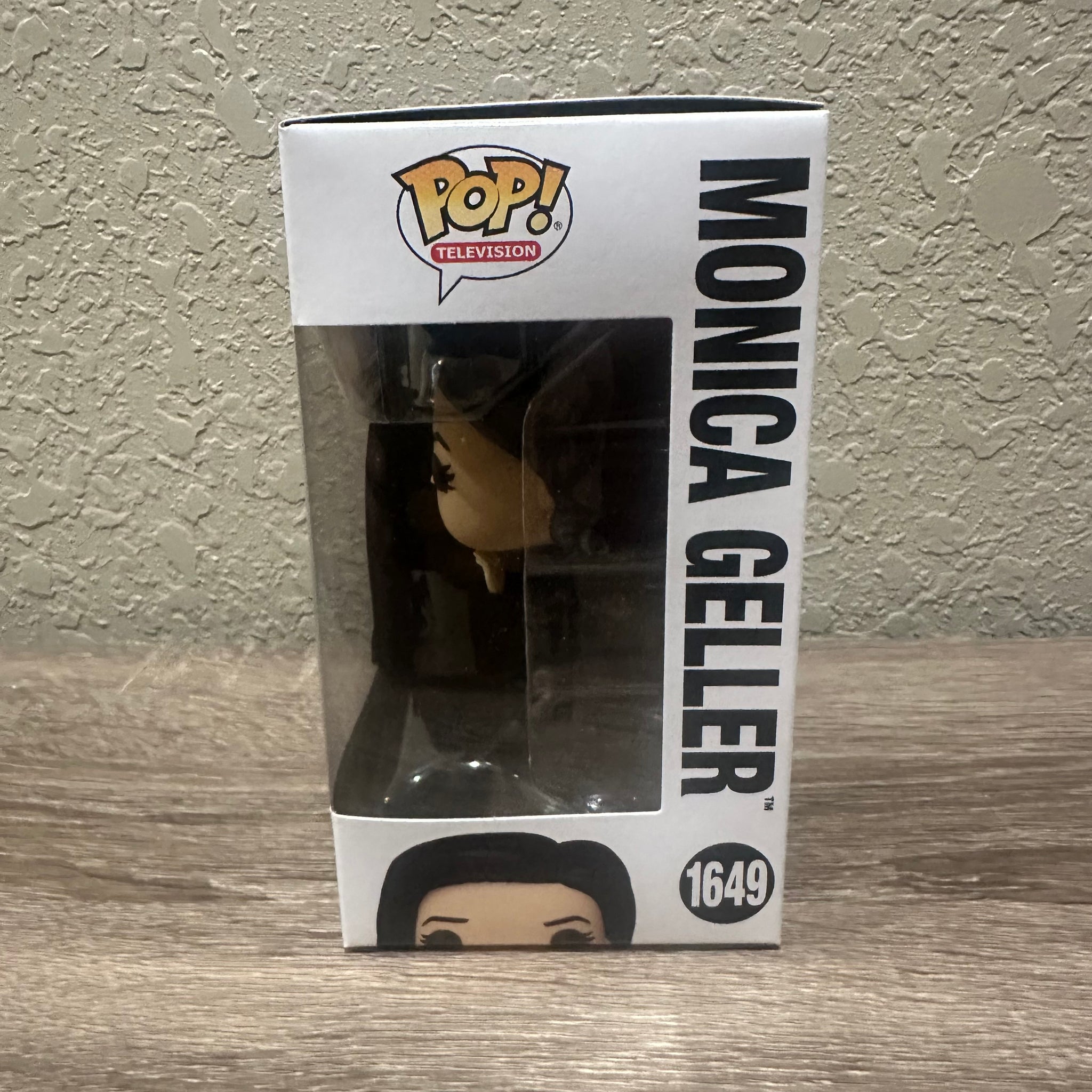Funko POP! Friends TV Show Monica Geller with Mockolate Figure #1649! – Lonestar Finds
