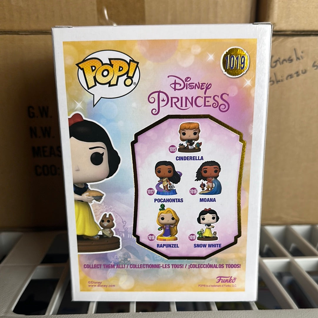 thumbnail image 2 of Funko Pop 339 Disney Snow White – Biancaneve 2 of 10