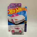 Hot Wheels Character Cars Barbie Extra HW Screen Time