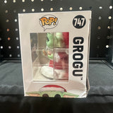 Funko POP! Star Wars Mandalorian Holiday Grogu with Cookies #747!