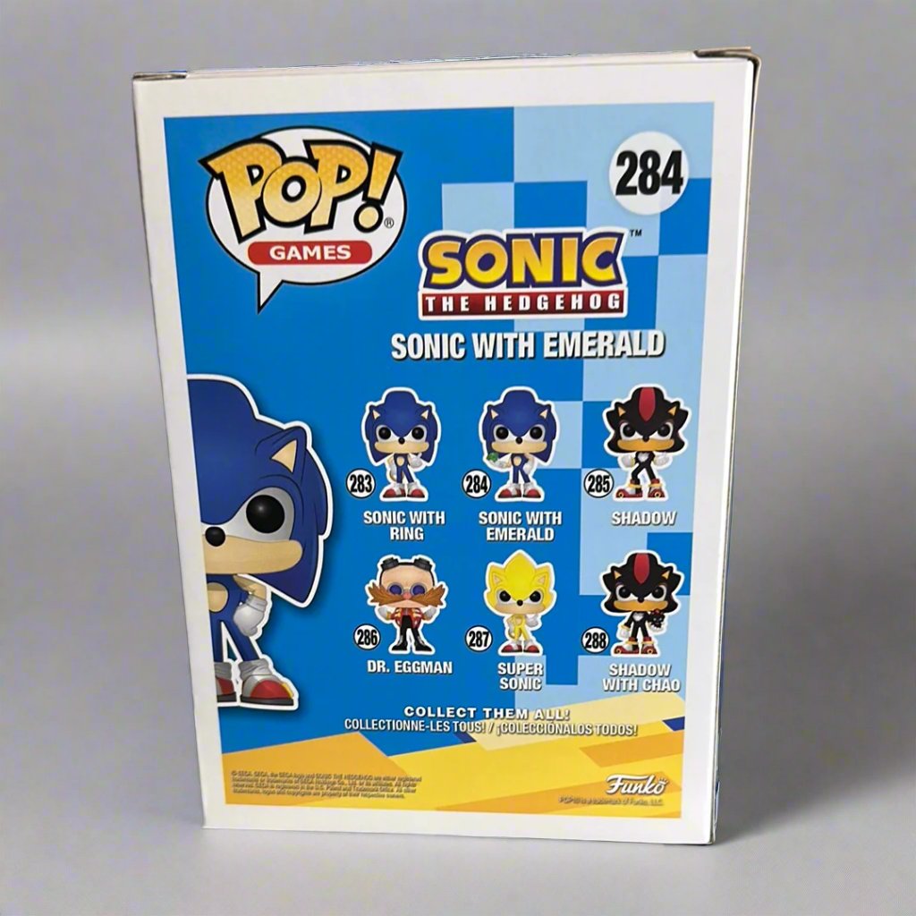 Funko Pop! Games Classic Sonic The Hedgehog With Emerald Figure #284!